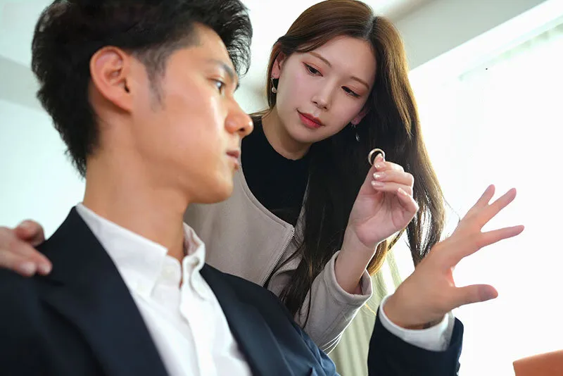 Cô vợ đi đi chơi, ông chồng ở nhà bị nhỏ em vợ yêu gạ xxx không trượt phát nào